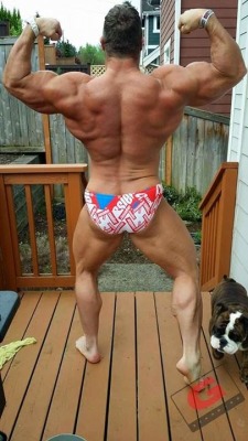 musclecommando:  Gabe Moen 