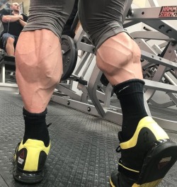 plax999:  luvbigcalves:  Please repost and follow: https://plax999.tumblr.com/archive