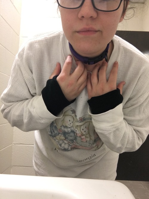 daddysbabykittycat:  Taking dumb pictures in public bathrooms for life