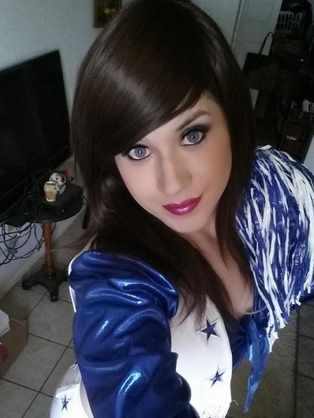 cdpussyerectcock:  LOVELY GURL