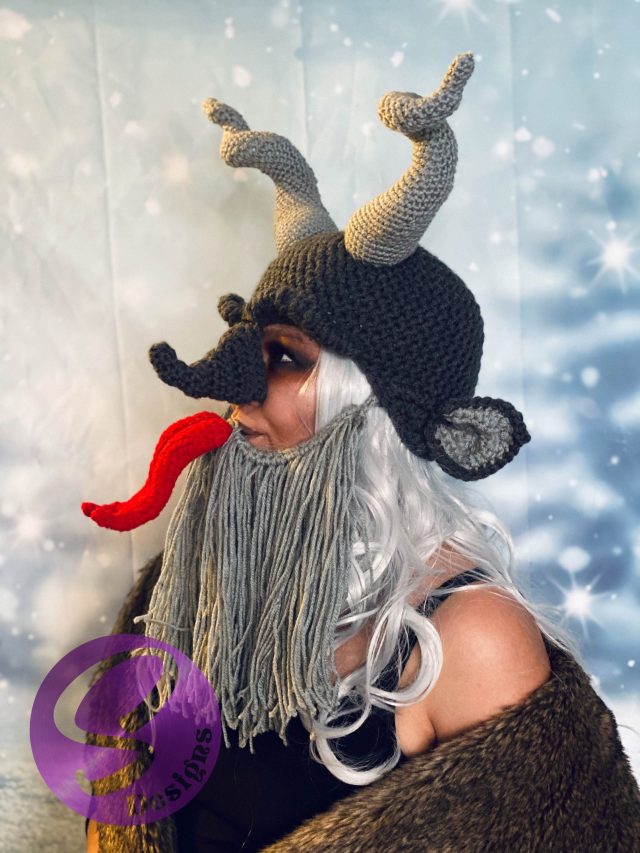 Crochet a Quirky Krampus Cosplay For Christmas ... He KNOWS When You've Been BAD. 👉  🖤🎄