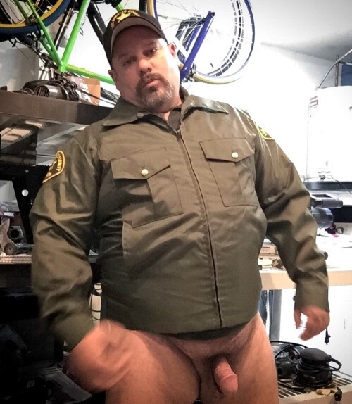 masculinedaddiesbearswprettyboys: you really want to suck my balls and cock Son?