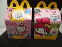 tokyoandkingston:  Hello Kitty Happy Meals!