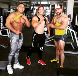 bisexmexico:  Con cual de estos 3 chacales te quedas para coger toda la semana  😎💪🍌