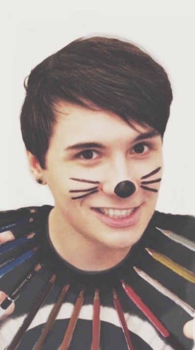 panlester:  spaceâ€”-oddity:  My drawing of danisnotonfire ðŸŒ¸   how the fcuk