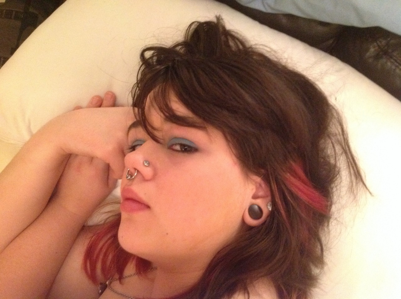 1nk-is-my-kink:  Just lieing around taking pictures xx