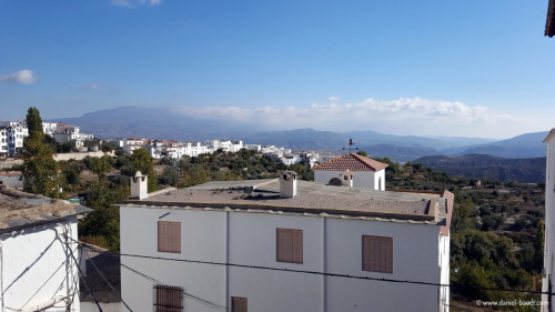 From the balcony of our hotel room at Los Arcos in Valor (at 900 metres over sea level) we enjoyed b