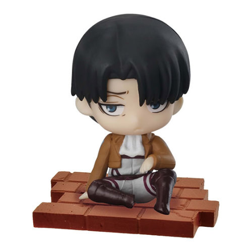 Bandai’s Gashapon has announced new chibi figures of Armin, Eren, Jean, Levi, and Mikasa for mid-March 2015! (Source)These belong in the same set as the exclusive cleaning chibis of Eren and Levi from the SnK Exhibition.