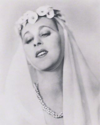 shredsandpatches:bbcumbercutey:Richard of Bordeaux (1932) is a play by “Gordon Daviot”, a pseudonym 