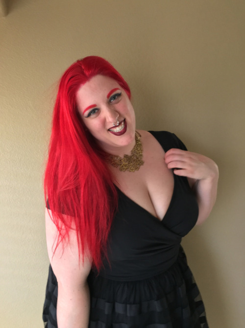 missfreudianslit:  Loving my new dress from eShakti.Anyone wanna play today?