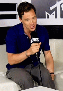 thescienceofjohnlock:  benedict-1976:  dex5m:  [X]  Benedict, tu veux nous faire
