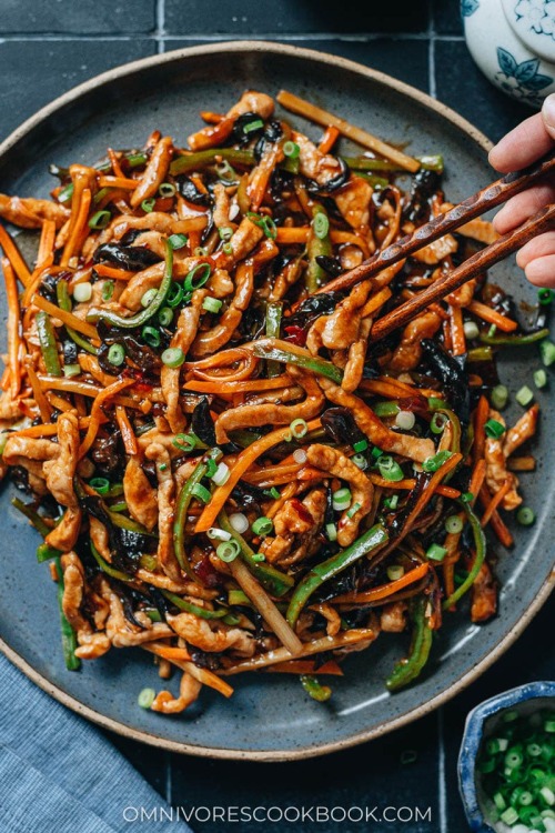 Shredded Pork with Garlic Sauce (鱼香肉丝, Yu Xiang Rou Si)