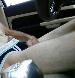 cockobsessedgay:  I also run a webcam. You guys can see me here. It is completely