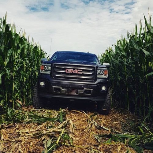 gordiiss:  goaaals 😍! #dreamtruck #gmcgirl #gmcsierra #sierra #liftedplease #shouldicouldiithinkishould !