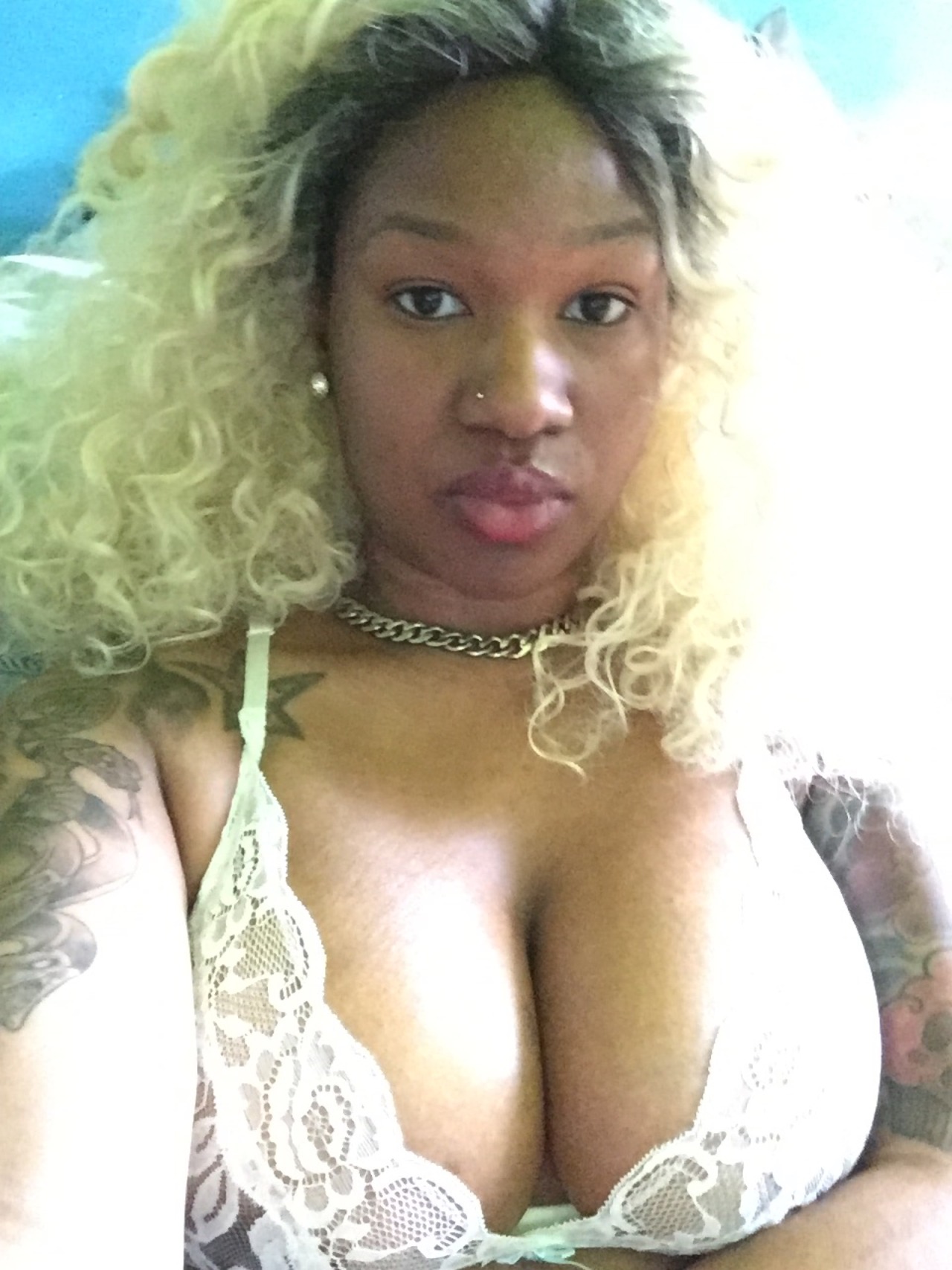ashley1783:  Flight later tonight 💋