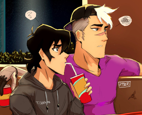 hyteriart: When stressed, apply OTP.  Shiro used to belong in a fraternity in his dorm, forced 
