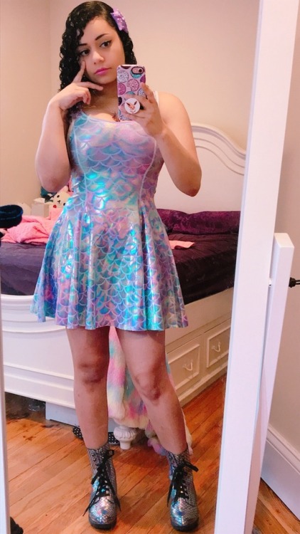 elsaspants:I’m a mermaid today!