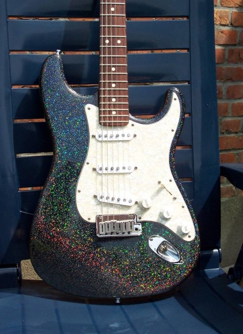 morigrrl:1992 Fender Stratocaster ‘Black Holoflake’