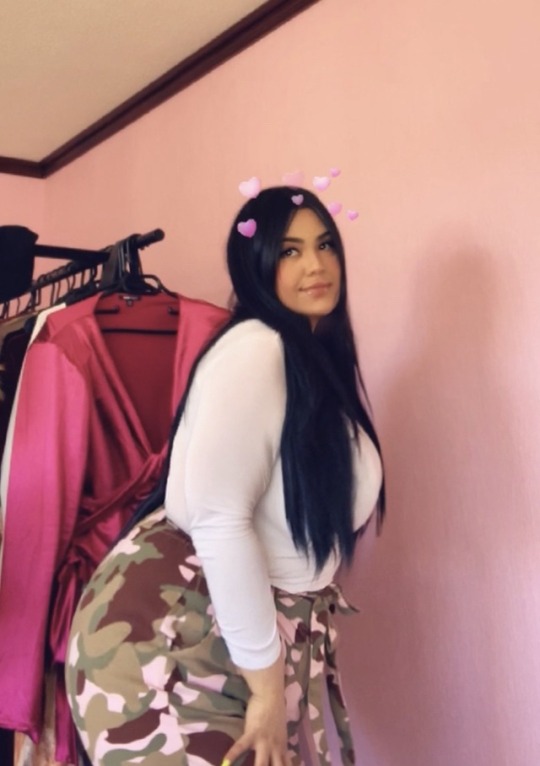 favoritelatina:  🥵IG cl.estefania