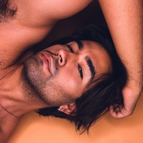 https://64.media.tumblr.com/e54c9d1a650d5c39c0a1e62a94ca1bd9/957ad7083e8a8a5b-d3/s500x750/f1b2eeeca25e320f96db88d28143147c7346f7d4.jpg