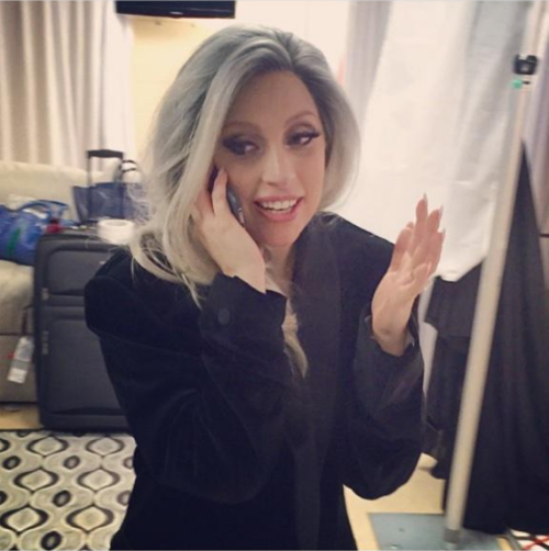 shinygays:“So anyways, Susan, I belt out the last note and I see on the news that millions of gays died worldwide. Just crazy. How are the kids doing?" 