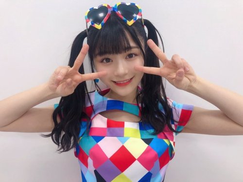 清司麗菜(せいじれいな)さんのツイート: ラスト冷蔵庫でした〜✨ 最後ということでブリブリの高めツインテールのれいにゃーをお届けしました ありがとうございました！！ #誇りの丘公演 #話し相手は冷蔵庫
