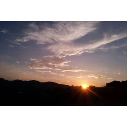 Beautiful sunrise this morning. Grateful. ❤ #antipolo