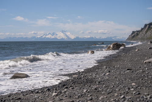 bobbyleemyers: Mt. Redoubt, Mt. Augustine, and Mt. Iliamna, stratovolcanoes of the Aleutian Range.&n