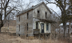 wildhorsesclub:  pain and sorrow house by Aces &amp; Eights Photography on Flickr. 