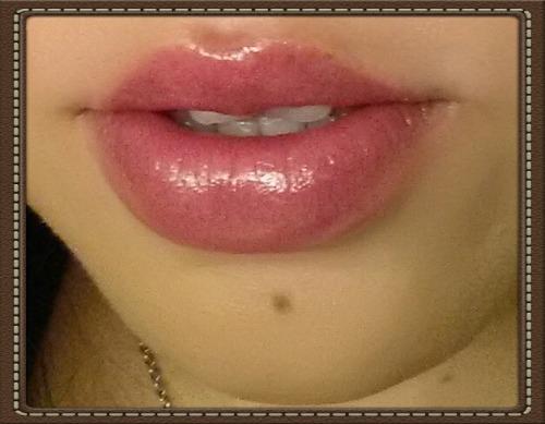 pinky1702:  My lips, mis labios quieren una verga buena… mmmmm