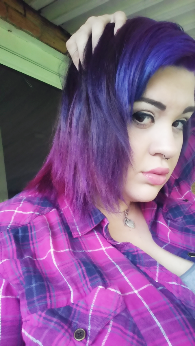 justabebopbaby:  Purple and pinkie  Stunning
