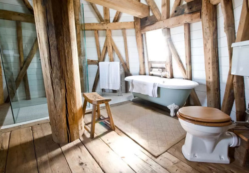 gravity-gravity:  Old Smock Windmill in Kent via Airbnb