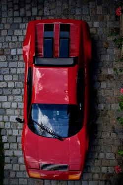 utwo:  ‘84 Ferrari 512 BBI© cargold