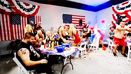 mithen-gifs-wrestling:  Confronted with a combat situation outside of its field of