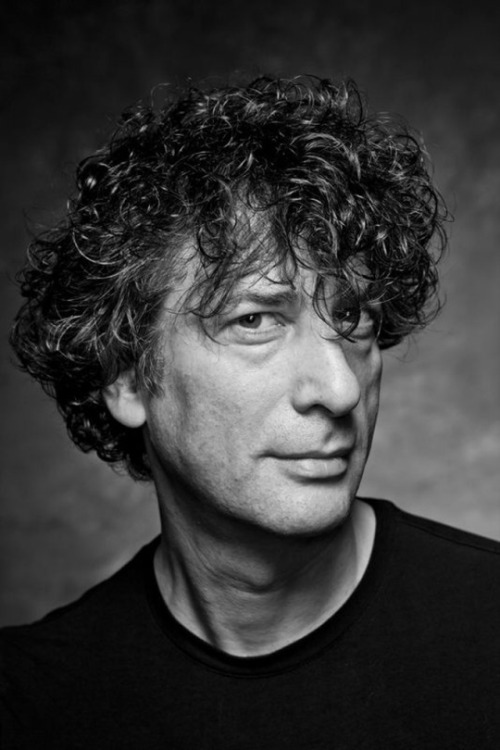 starcatbooks: NEIL GAIMAN SIGNED  BOOK AUCTION IS LIVE !!You can access the auction via the www