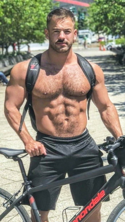 musclebears-men-at-large:Risan Benishu