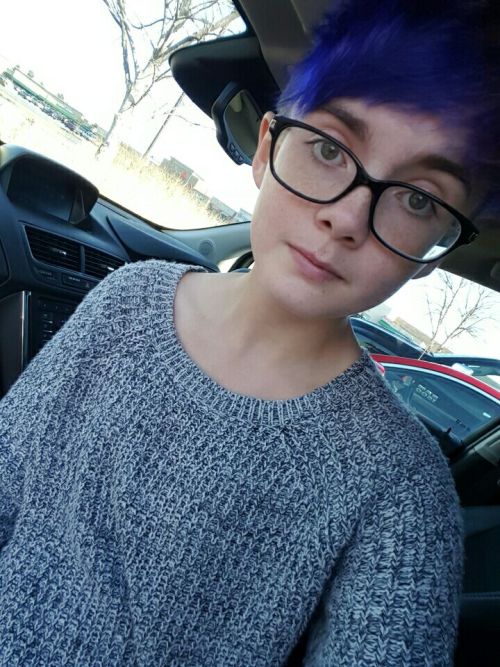 hpdwitch:  i haven’t posted a selfie in forever (she/they)