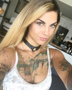 sfw-pornstars:Bonnie Rotten pornstar galaxy