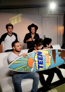 harrystylesdaily:  One Direction - Teen Choice