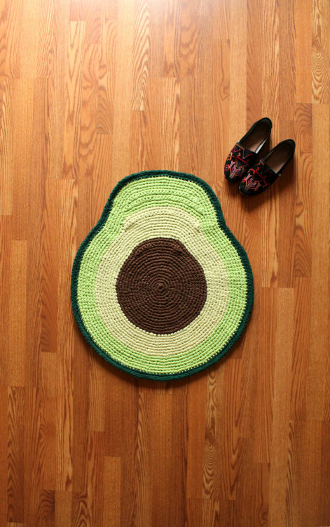 wordsnquotes: culturenlifestyle:Handmade Floor Rugs in the Shape of Your Favorite Foods   Wisco