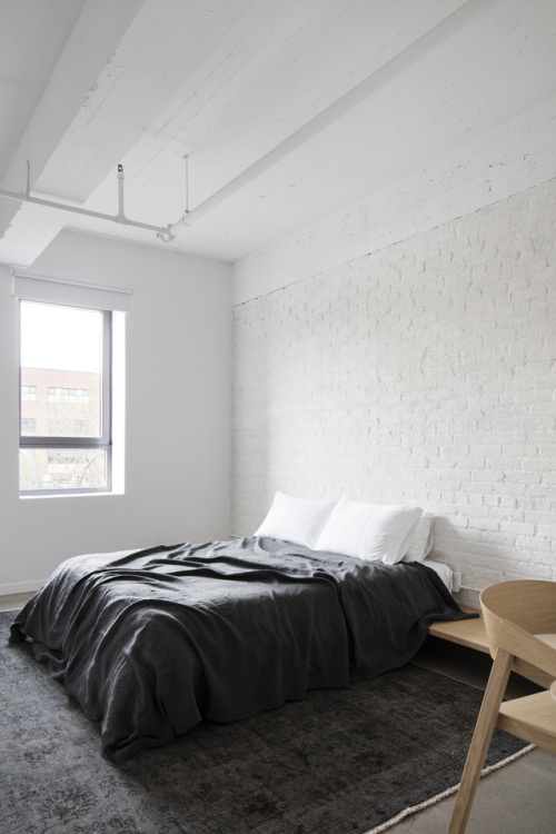 takeovertime: Saint-Laurent Apartment |  Atelier BardaA minimal interior located in Montréal, Canada