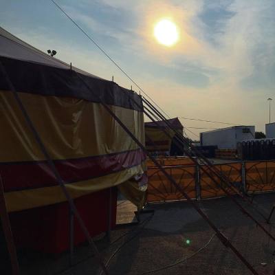 #sun #rise @universoulcircus #ig #igers #igersDallas #follow #followme #bestoftheday #color #red #yellow #iPhone6 📱 #igdaily #igaddict #igersoftheday #Dallas #Texas #kids #circus #instagood #instalike #instadaily #instamood #instasize #wonderofsummer...