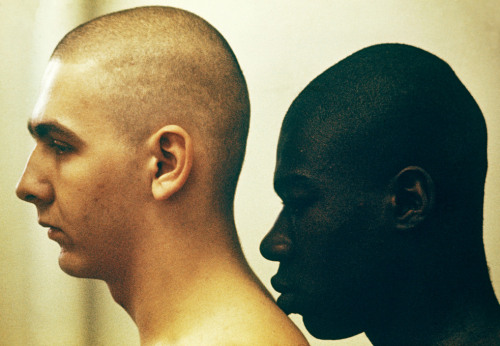 20aliens:  USA. Parris Island, South Carolina. 1970. Recruits are made to stand close to each other after having their heads shaved on the first day. By Thomas Hoepker. 