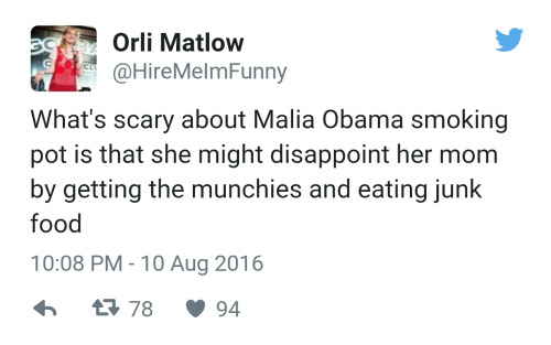 ithelpstodream:My favourite reactions to Malia Obama smoking pot.