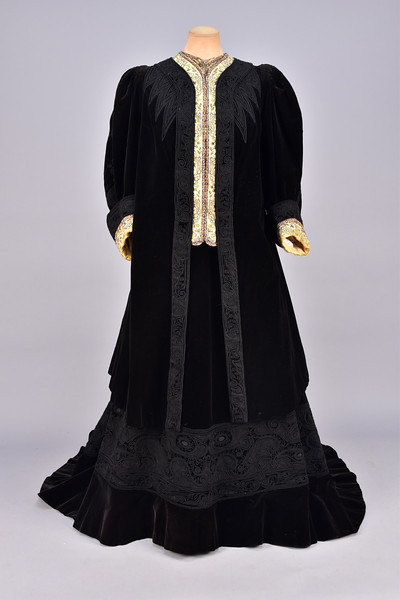 historicaldress:WORTH VELVET WALKING SUIT with EMBROIDERY, 1894.Black silk long jacket having dolman