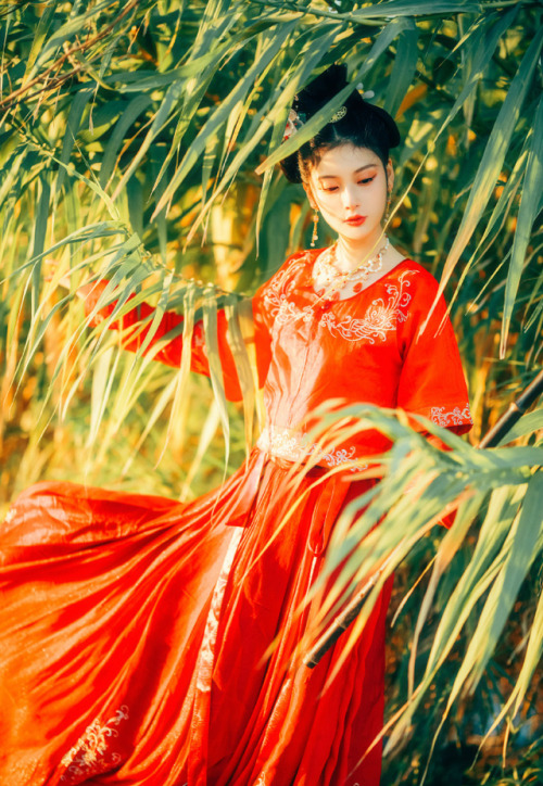 hanfugallery:Traditional Chinese hanfu by 宴山亭