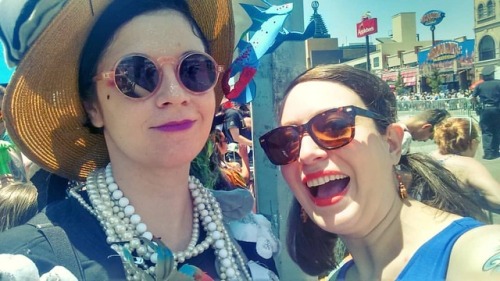 I had the most wonderful time yesterday at my favorite parade with my favorite parade companion, cer