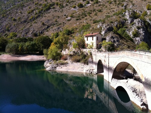 Lago di San Domenico sul Sagittario, Gole del Sagittariogirando in moto (my shots)