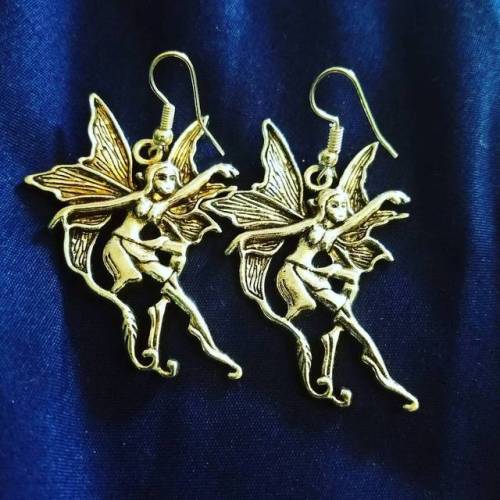 Fairy earrings!! #jewelryaddiction #jewerly #jewelryaddict #jewelryfans #alloy #earrings #fairy #fae