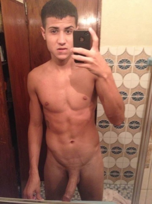 alexjomar:  prexposed:  PR EXPOSED Amando mis amigos de kik … Su nombre es Juan